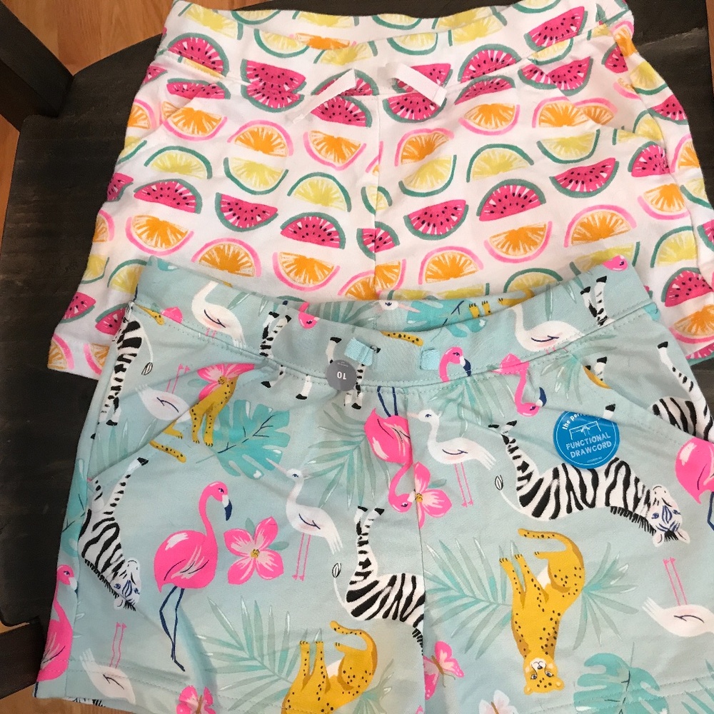 Girls Carter’s drawstring shorts. Size 10